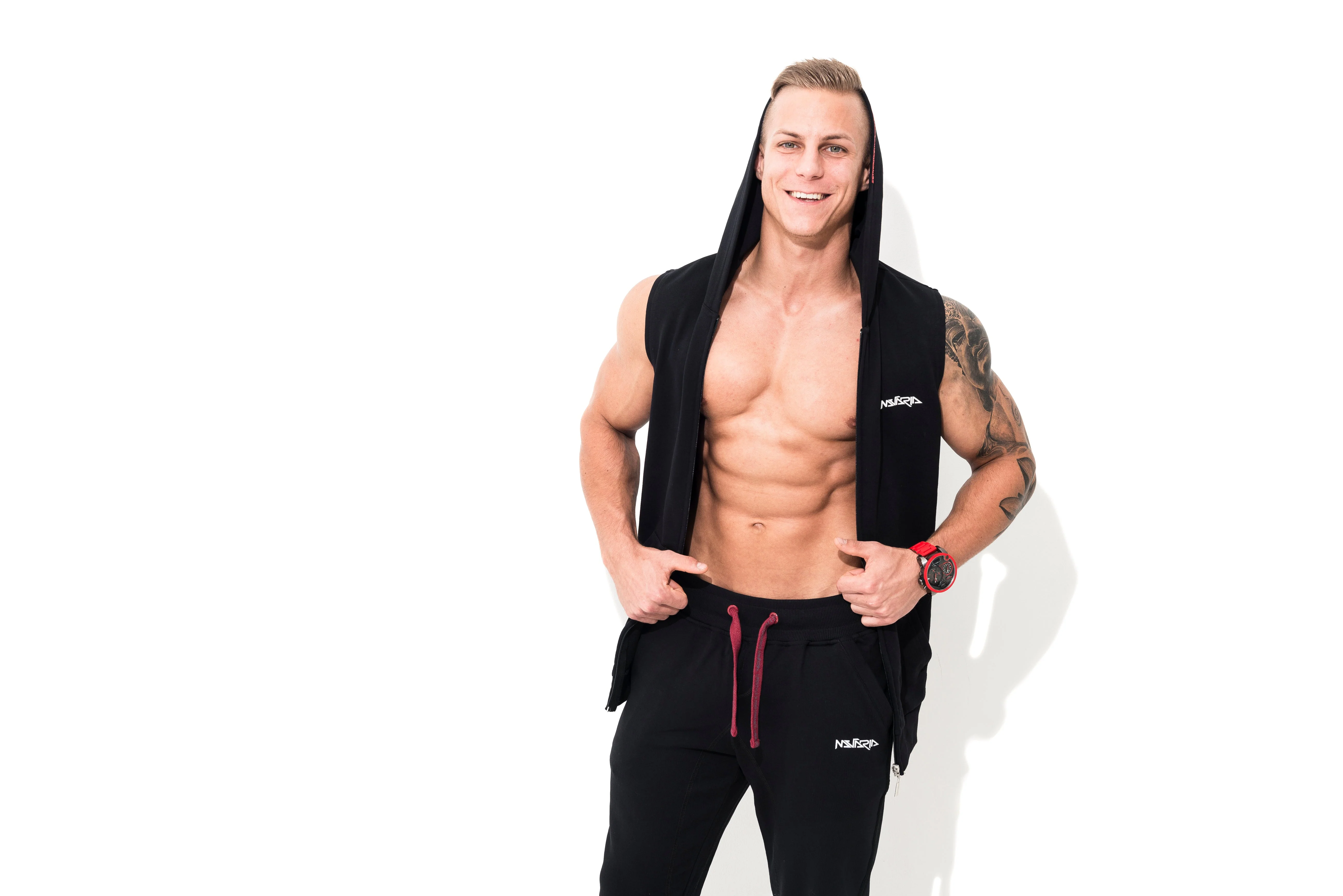 Mutaria Zip Sleeveless Hoodie Black - Image 3